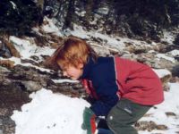 poturlać się po białym puszystym śniegu, to frajda nie lada!